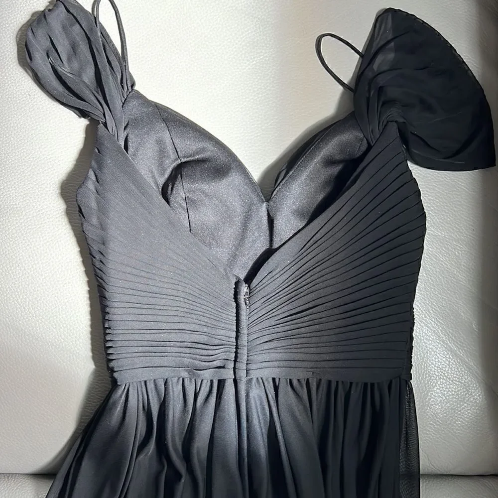 Kleinfeld Sleeveless A-Line/Princess Off The Shoulder Floor Length Dress Black